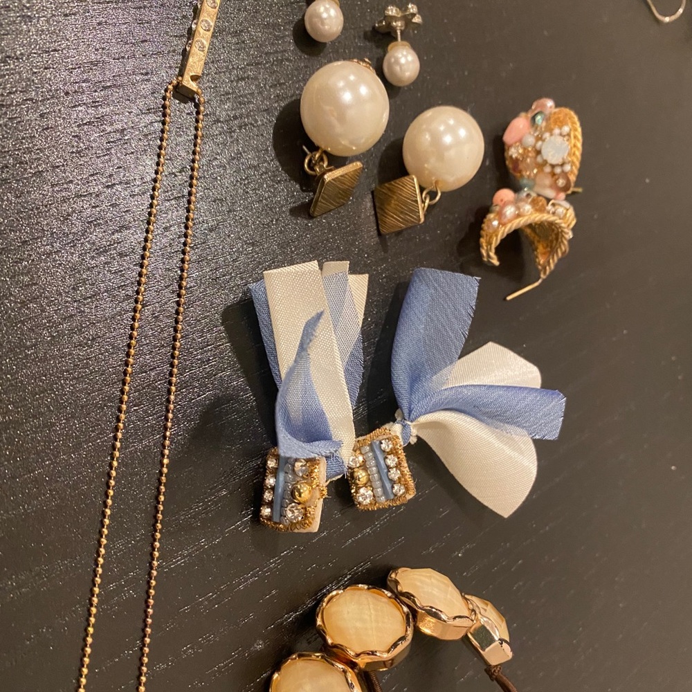 Jewelry bundle - Picture 3 of 3